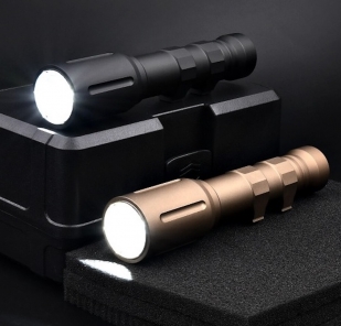 Тактический фонарь PLH-V2 1300 Lm для крепления к планкам Пикатинни (песок)