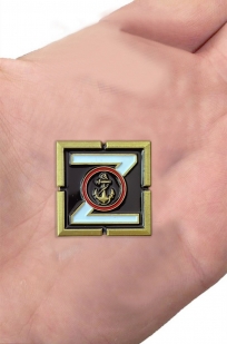 Фрачный значок морской пехоты с буквой Z