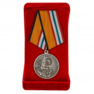 Медаль "За помощь и милосердие" МО РФ в бархатистом футляре