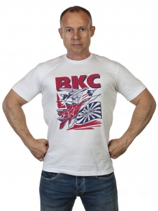 Стильная белая футболка с принтом ВКС по выгодной цене