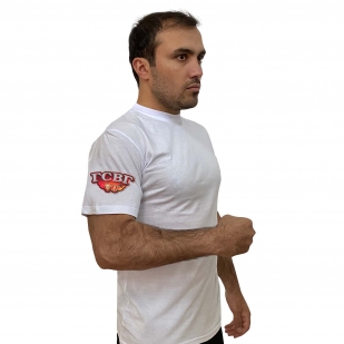 Белая футболка с термопринтом ГСВГ на рукаве