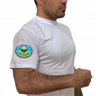 Белая футболка с термотрансфером Разведка ВДВ на рукаве
