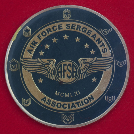 Челлендж коин ассоциации сержантов ВВС США на авиабазе Лажеш, Португалия