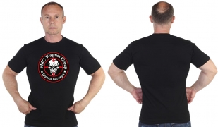 Черная футболка с эмблемой группы Вагнера