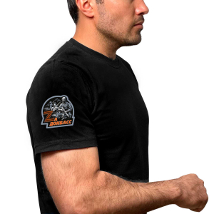 Чёрная футболка с термопереводкой "Zа Донбасс" на рукаве 