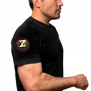 Чёрная футболка с термопринтом ZV на рукаве