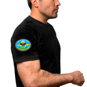 Чёрная футболка с термотрансфером "Разведка ВДВ" на рукаве