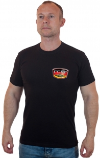 Черная лаконичная футболка с эмблемой ГСВГ - купить онлайн