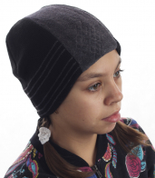 Детская флисовая шапка в городском стиле. Удачная повседневная модель, в которой тепло даже в самую холодную погоду