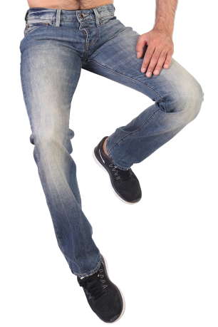 Классические мужские джинсы на пуговицах