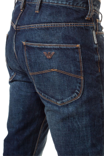 Стильные мужские джинсы-трубы от Armani Jeans.