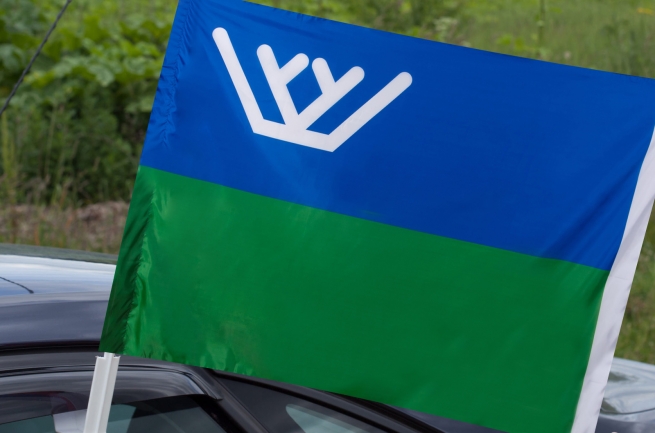 Флаг Ханты-Мансийского АО на авто