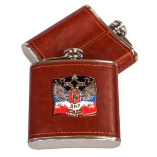 Фляжка-подарок с объемной символикой ДНР.