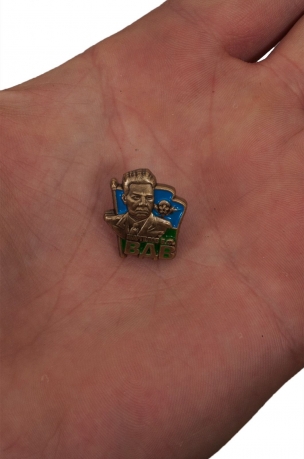 Сувенирный знак ВДВ "Генерал Маргелов" - общий вид