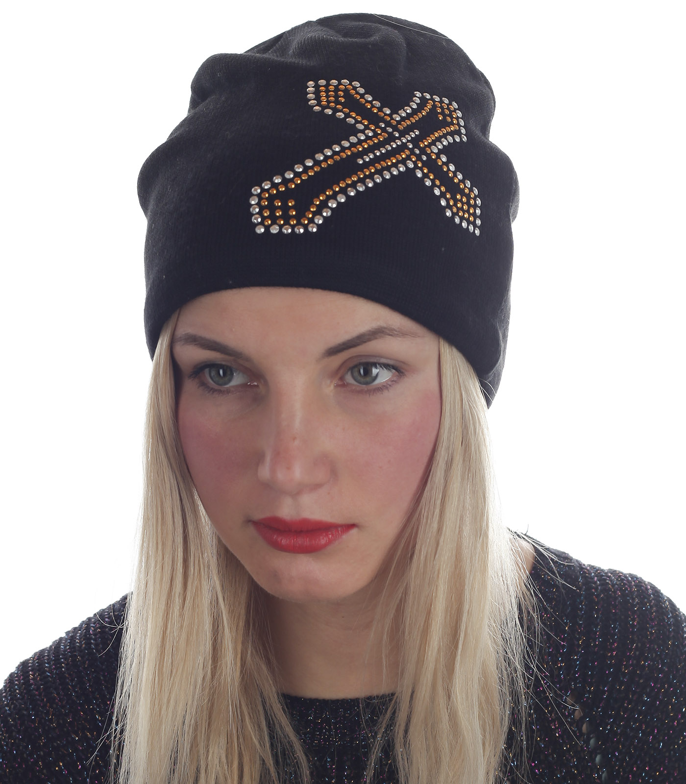 Купить красивую женскую шапку по цене 399 рублей