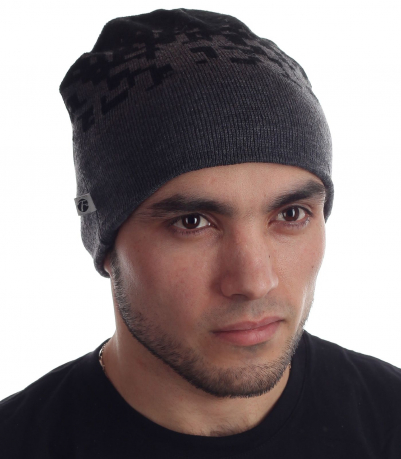 Гламурная мужская шапка украшенная лаконичным узором