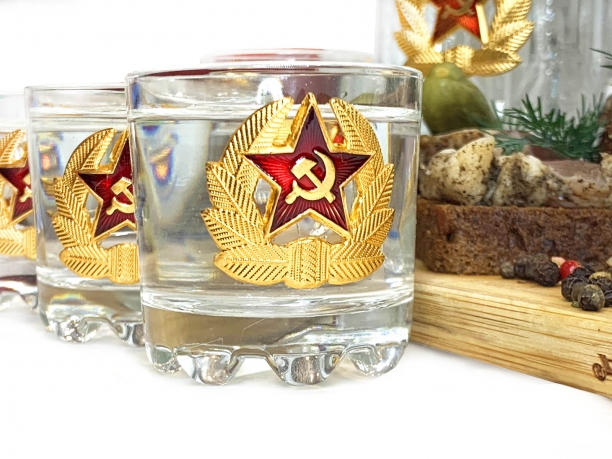 Подарочный графин и стопки Советский