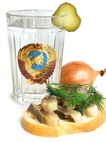 Граненый стакан с гербом СССР