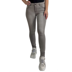 Идеальные джинсы для девушек от бренда Vila®