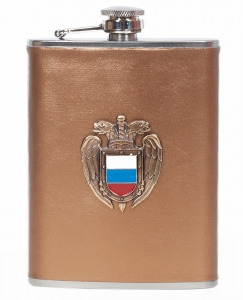 Карманная фляжка с жетоном ФСО России