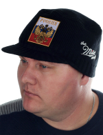 Мужская вязаная кепка Miller Way с Двуглавым Орлом на фоне российского триколора. Здесь ты можешь недорого купить шапку, которая тебе действительно идёт!