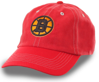 Красная хоккейная бейсболка профессионального клуба Boston Bruins, NHL. «Мишки» заслуживают того, чтобы ты купил кепку с логотипом их команды!