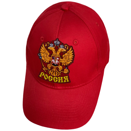 Красная кепка с гербом России
