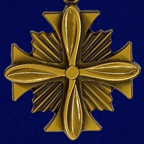Нагрудный крест летных заслуг (США) - аверс