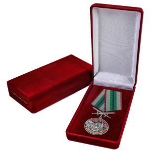 Латунная медаль За службу в Маканчинском пограничном отряде - в футляре