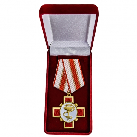 Латунная медаль За заслуги в медицине - в футляре