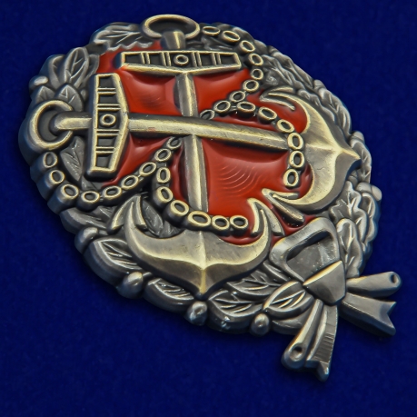 Латунный знак Красного командира РККФ - общий вид