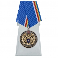 Медаль 100 лет Службе организационно-кадровой работы ФСБ России на подставке