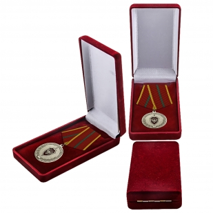 Медаль ФСБ РФ За отличие в военной службе I степени в бархатном футляре