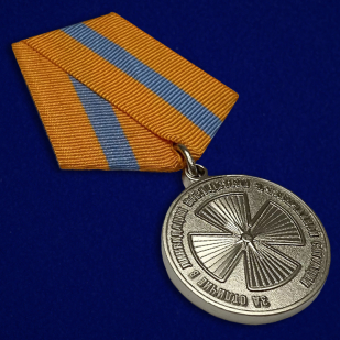 Медаль МЧС «За отличие в ликвидации последствий ЧС» - вид под углом