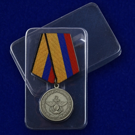 Медаль «За отличие в учениях» МО РФ в футляре
