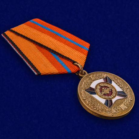Медаль МО России За трудовую доблесть - общий вид