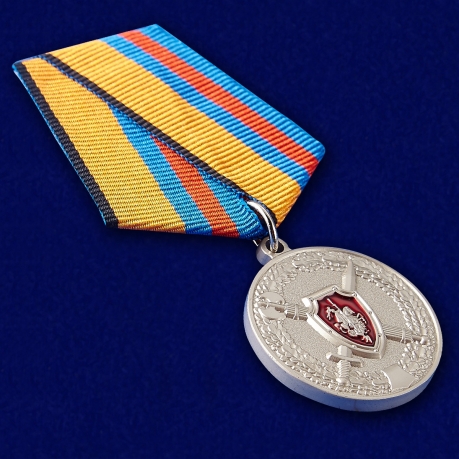 Медаль МО России За заслуги в обеспечении законности и правопорядка - общий вид