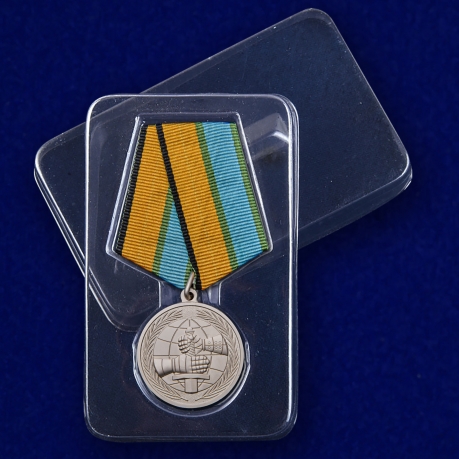 Медаль МО "За вклад в развитие международного военного сотрудничества" в футляре