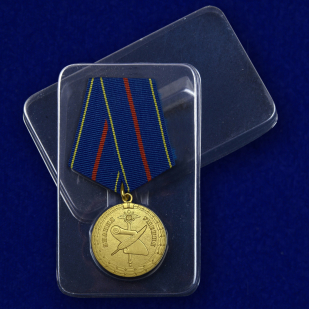 Медаль МВД РФ «За заслуги в управленческой деятельности» 1 степени - вид в футляре