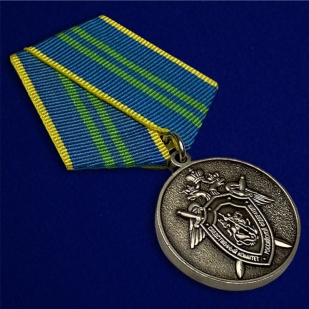 Медаль СК России - вид под углом