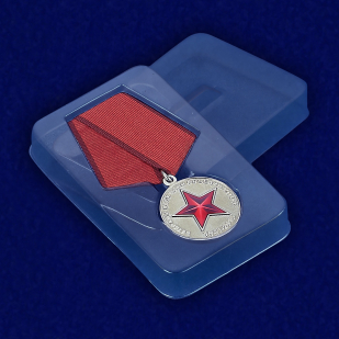 Медаль "Солдат своей страны" - вид в футляре