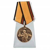 Медаль участнику СВО на подставке