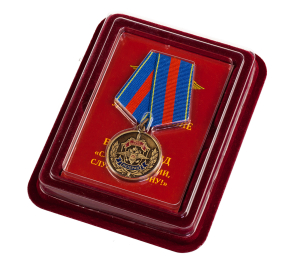 Медаль Ветеран МВД "Служим России, служим закону" в бархатистом футляре из флока