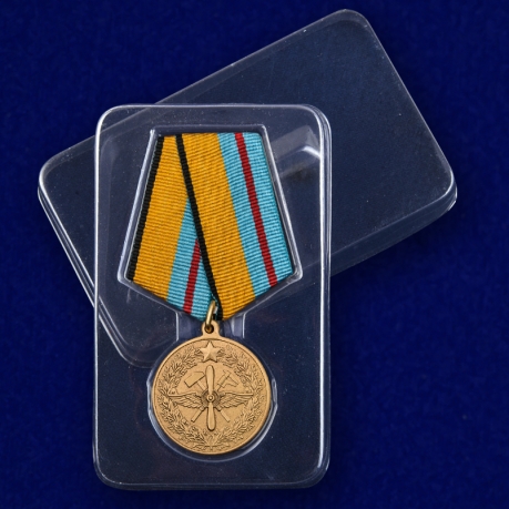 Медаль 100 лет инженерно-авиационной службе ВКС - в пластиковом футляре