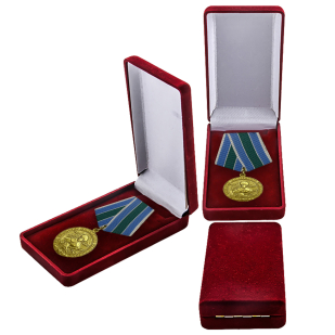 Медаль "За оборону Заполярья" в футляре