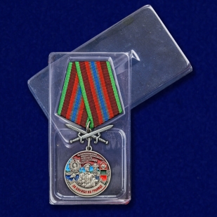 Медаль За службу в 78 Шимановском пограничном отряде с мечами - в пластиковом футляре