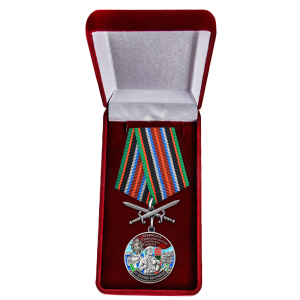 Медаль "За службу в 13 ОБрПСКР Ленинское" с мечами в бархатном футляре