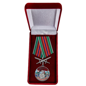 Медаль "За службу в 74 Сретенском погранотряде" с мечами в бархатном футляре