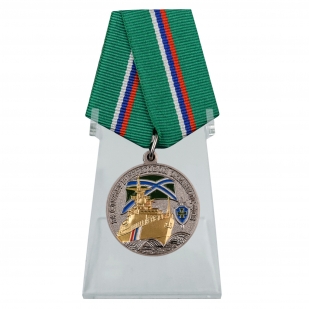 Медаль За службу в береговой охране на подставке