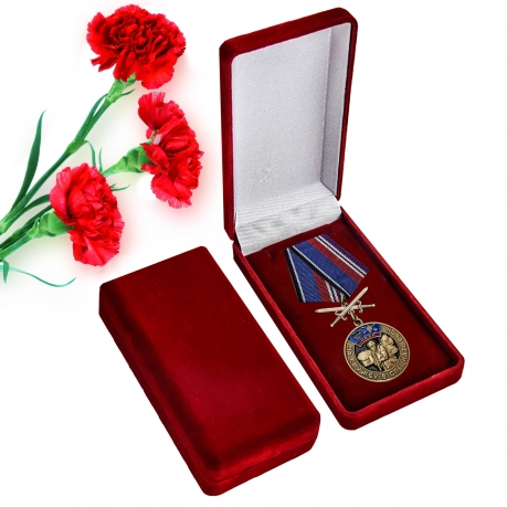 Медаль За службу в спецназе РВСН с мечами в бархатном футляре
